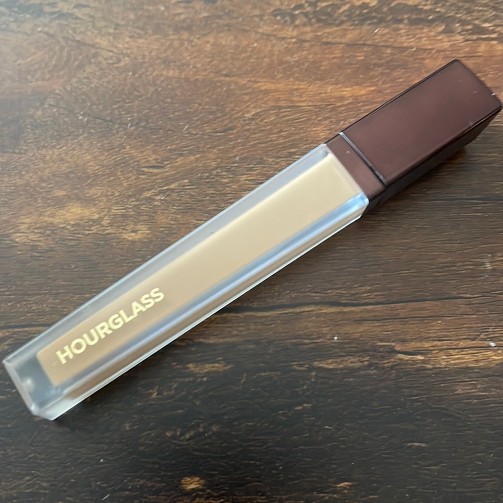 Hourglass Vanish Airbrush Concealer